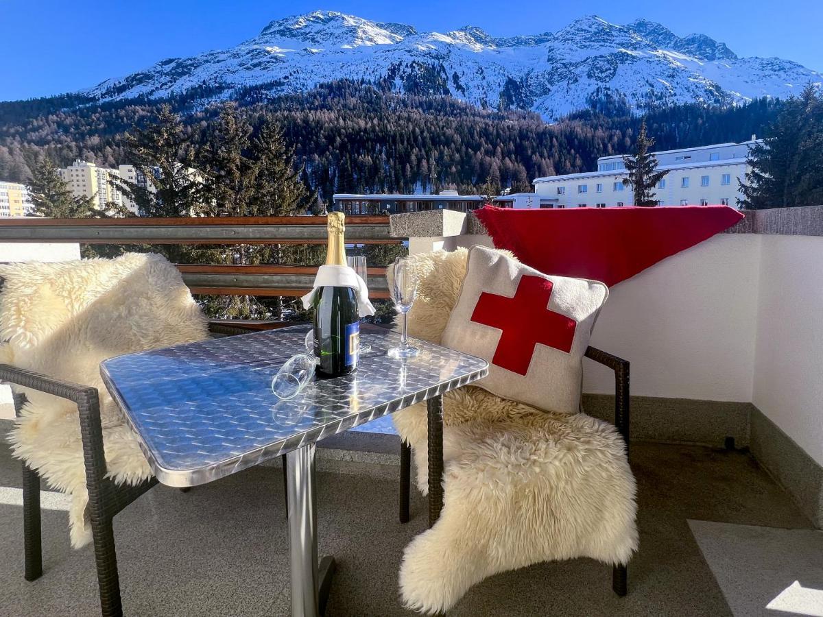 Designer Kueche - Suedbalkon - Tg-Stellplatz - Wlan Apartamento São Moritz Exterior foto